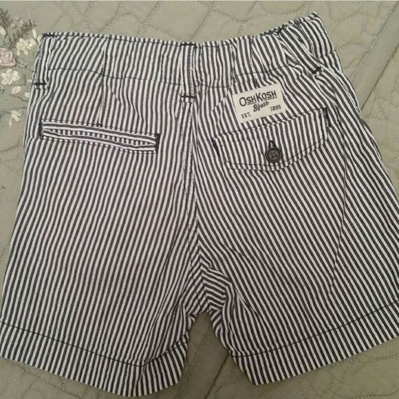 Oshkosh B'gosh boys seersucker shorts * - Picture 3 of 4